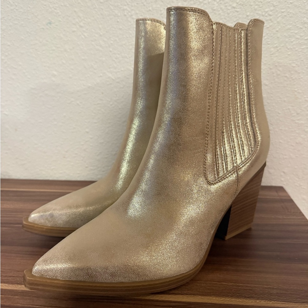 MIA PRARIE METALLIC POINTED TOE CHELSEA BOOT 8 1/2 - Picture 2 of 5